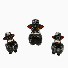 Load image into Gallery viewer, Redware, famille de caniches vintage en céramique, années 1950