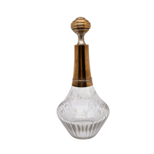 Load image into Gallery viewer, Carafon en cristal gravé et monture en métal doré, vers 1930-1950 Le Charme des Violettes - Brocante en ligne