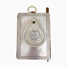 Load image into Gallery viewer, Carnet de bal ancien en nacre – Belle Époque, avec crayon d’origine, vers 1880-1900 Le Charme des Violettes - Brocante en ligne