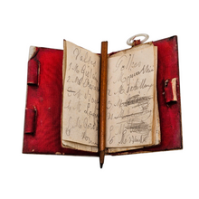 Load image into Gallery viewer, Carnet de bal ancien en nacre – Belle Époque, avec crayon d’origine, vers 1880-1900 Le Charme des Violettes - Brocante en ligne
