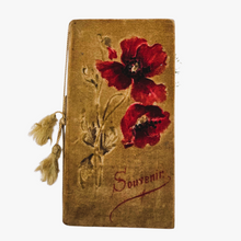 Load image into Gallery viewer, Carnet de Souvenir en velours décoré de coquelicots, vers 1890-1910