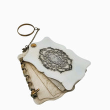 Charger l'image dans la galerie, Carnet de bal en ivoirine et argent ciselé – Belle Époque, fin XIXè - début XXè Le Charme des Violettes - Brocante en ligne