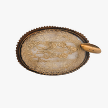 Load image into Gallery viewer, Vide-poche en laiton ciselé et dentelle – esprit Louis XVI, vers 1900 Le Charme des Violettes - Brocante en ligne