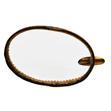 Load image into Gallery viewer, Vide-poche en laiton ciselé et dentelle – esprit Louis XVI, vers 1900 Le Charme des Violettes - Brocante en ligne