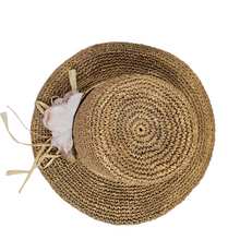 Afbeelding in Gallery-weergave laden, Chapeau vintage en jonc de mer crocheté et fleur en soie, années 1970