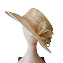 Afbeelding in Gallery-weergave laden, Solano, Chapeau-Capeline vintage en lin beige et fleurs en lin, années 1990
