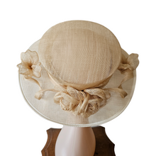 Afbeelding in Gallery-weergave laden, Solano, Chapeau-Capeline vintage en lin beige et fleurs en lin, années 1990