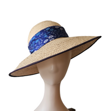 Afbeelding in Gallery-weergave laden, Chapeau de paille vintage et foulard en soie
