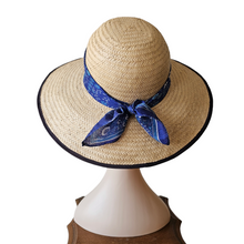 Afbeelding in Gallery-weergave laden, Chapeau de paille vintage et foulard en soie