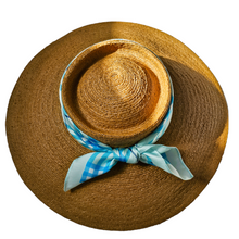 Load image into Gallery viewer, Chapeau-Capeline New Look en paille et foulard vintage, années 1950