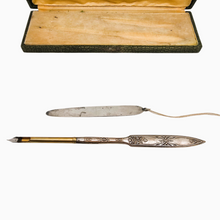 Charger l'image dans la galerie, Coffret à écriture Belle Epoque en métal argenté ciselé, vers 1890-1910