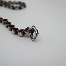 Charger l'image dans la galerie, Collier ancien grenats et argent massif