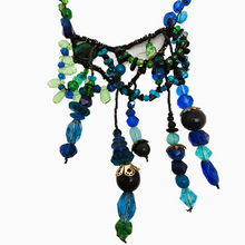 Load image into Gallery viewer, Old retro necklace in pearls and lace