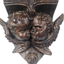 Charger l'image dans la galerie, Console d'applique à motif de putti en plâtre patiné façon bois, fin XIXᵉ – début XXᵉ siècle Le Charme des Violettes - Brocante en ligne