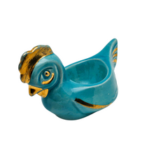 Charger l'image dans la galerie, Coquetier en céramique turquoise et or, en forme de poule, années 1950
