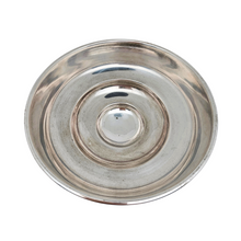 Load image into Gallery viewer, Coupe à fruits Art déco en métal argenté sur piédouche, vers 1925–1935 Le Charme des Violettes - Brocante en ligne