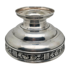 Load image into Gallery viewer, Coupe à fruits Art déco en métal argenté sur piédouche, vers 1925–1935 Le Charme des Violettes - Brocante en ligne