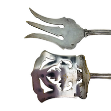 Load image into Gallery viewer, Couverts de service à entremets en métal argenté, fin XIXè - début XXè