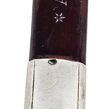 Charger l'image dans la galerie, Porte-crayon et son étui en argent aux roses – Art nouveau, vers 1900 Le Charme des Violettes - Brocante en ligne