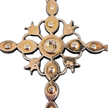Charger l'image dans la galerie, Croix en argent et or, sertie de 15 diamants taille rose, fin XVIIIᵉ siècle Le Charme des Violettes - Brocante en ligne