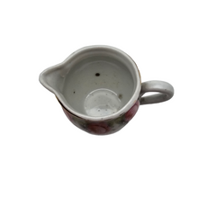 Charger l'image dans la galerie, Dînette ancienne en porcelaine à décor de roses et bords dorés