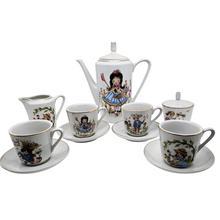 Charger l'image dans la galerie, Petite dînette vintage en porcelaine, années 1970 Le Charme des Violettes - Brocante en ligne