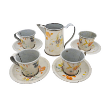 Load image into Gallery viewer, Dînette en tôle peinte à décor floral, vers 1930-1950 Le Charme des Violettes - Brocante en ligne