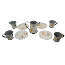 Load image into Gallery viewer, Dînette en tôle peinte à décor floral, vers 1930-1950 Le Charme des Violettes - Brocante en ligne