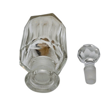 Charger l'image dans la galerie, Duo de flacons à parfum en verre taillé Belle Époque, vers 1890-1910 Le Charme des Violettes - Brocante en ligne
