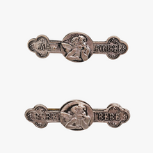 Load image into Gallery viewer, Duo de broches anciennes « Ma Poupée »  et « Bébé Bébé » en métal argenté, vers 1900 Le Charme des Violettes - Brocante en ligne