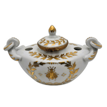 Charger l'image dans la galerie, Encrier en porcelaine blanche dorée – style Empire, Napoléon France, début du XXe siècle (vers 1900–1920) Le Charme des Violettes - Brocante en ligne