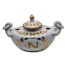 Charger l'image dans la galerie, Encrier en porcelaine blanche dorée – style Empire, Napoléon France, début du XXe siècle (vers 1900–1920) Le Charme des Violettes - Brocante en ligne