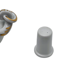 Charger l'image dans la galerie, Encrier en porcelaine blanche dorée – style Empire, Napoléon France, début du XXe siècle (vers 1900–1920) Le Charme des Violettes - Brocante en ligne