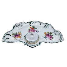 Charger l'image dans la galerie, Encrier en porcelaine fleurie de style Louis XV, fin XIXè - début XXè