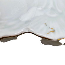 Afbeelding in Gallery-weergave laden, Ensemble de 4 pots à lait en porcelaine Victoria (Tchécoslovaquie) au décor de roses, 1900-1930 Le Charme des Violettes - Brocante en ligne