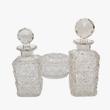 Afbeelding in Gallery-weergave laden, Val Saint Lambert (attribué à), Ensemble de toilette en cristal taillé, années 1900-1930