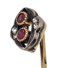 Afbeelding in Gallery-weergave laden, Epingle à cravate en argent et vermeil ornée de petites pierres blanches et rouges, années 1900