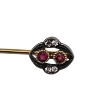 Afbeelding in Gallery-weergave laden, Epingle à cravate en argent et vermeil ornée de petites pierres blanches et rouges, années 1900