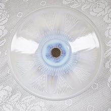 Load image into Gallery viewer, Edmond Etling (attribué à), Coupe Art déco en verre opalescent, socle en métal chromé et palissandre, années 1925-1930