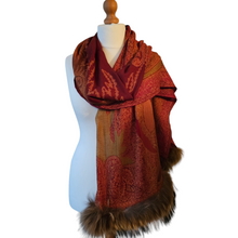 Afbeelding in Gallery-weergave laden, Manouk, Etole motif cachemire vintage en laine, soie et fourrure, années 1990