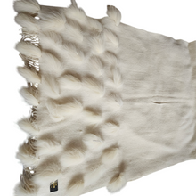 Afbeelding in Gallery-weergave laden, Etole vintage en laine et fourrure blanc cassé, années 1990