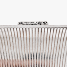 Charger l'image dans la galerie, Kraftalpacca, Etui à cigarettes Art déco en alpacca plaqué argent guilloché à motifs géométriques, années 1930