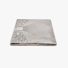 Charger l'image dans la galerie, Kraftalpacca, Etui à cigarettes Art déco en alpacca plaqué argent guilloché à motifs géométriques, années 1930
