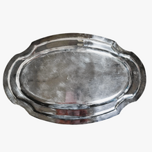Load image into Gallery viewer, Fallon Orfèvre Namur, Plat de service ovale de style Louis XVI en métal argenté, années 1900