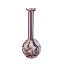 Charger l'image dans la galerie, Fiole à parfum en verre soufflé de Murano à filets rouges, blancs et bleus, vers 1880-1900 Le Charme des Violettes - Brocante en ligne
