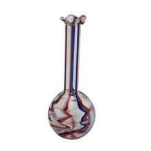 Charger l'image dans la galerie, Fiole à parfum en verre soufflé de Murano à filets rouges, blancs et bleus, vers 1880-1900 Le Charme des Violettes - Brocante en ligne