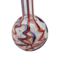 Charger l'image dans la galerie, Fiole à parfum en verre soufflé de Murano à filets rouges, blancs et bleus, vers 1880-1900 Le Charme des Violettes - Brocante en ligne