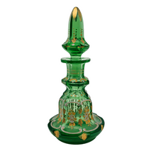 Load image into Gallery viewer, Flacon Belle Epoque en verre vert peint à la main à rehauts dorés, fin XIXe - début XXe Le Charme des Violettes - Brocante en ligne