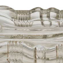 Load image into Gallery viewer, Flacon ancien à sels ou à parfum en verre moulé et monture en métal argenté, vers 1890/1910 Le Charme des Violettes - Brocante en ligne