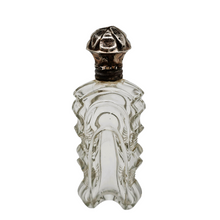 Load image into Gallery viewer, Flacon ancien à sels ou à parfum en verre moulé et monture en métal argenté, vers 1890/1910 Le Charme des Violettes - Brocante en ligne